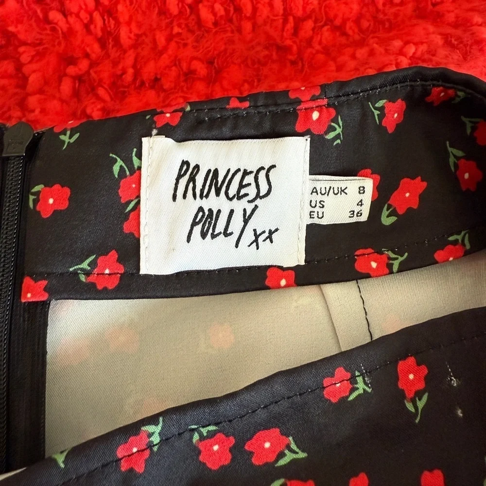 Princess Polly Kerri Mini Skirt Floral Red Black Valentine’s Skirt Women Size 4